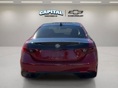 Used 2023 Alfa Romeo Giulia Veloce image 4