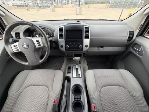 Used 2013 Nissan Frontier SV AWD/4WD image 15