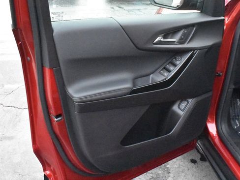 New 2026 Chevrolet Equinox LT w/ Convenience Package II image 10