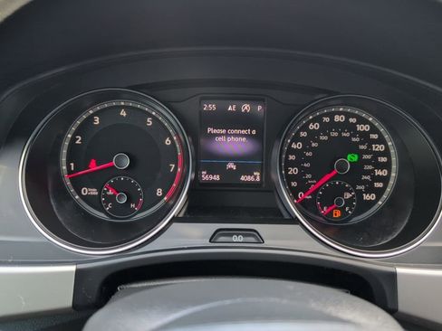 Used 2021 Volkswagen Atlas Cross Sport SE image 15