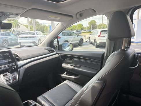Used 2022 Honda Odyssey Touring image 11