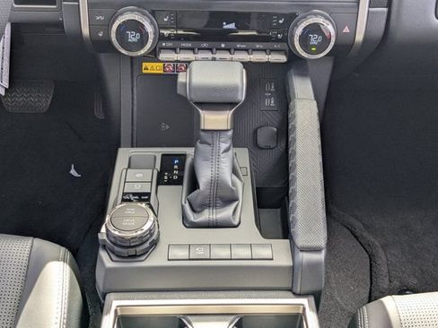 New 2026 Toyota 4Runner Limited AWD/4WD image 18
