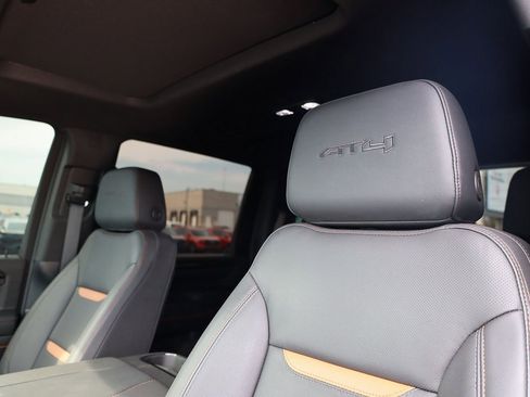 Used 2025 GMC Sierra 3500 AT4 w/ AT4 Premium Plus Package image 19