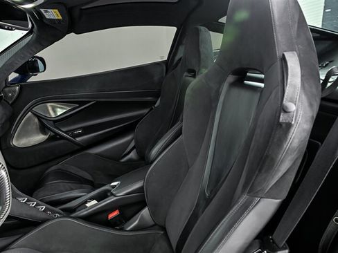 Used 2018 McLaren 720S RWD image 22