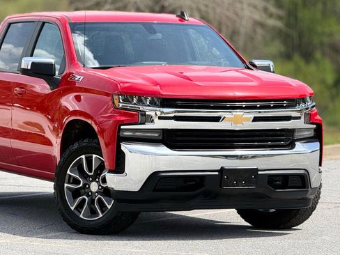 Used 2021 Chevrolet Silverado 1500 LT w/ Z71 Off-Road Package image 45