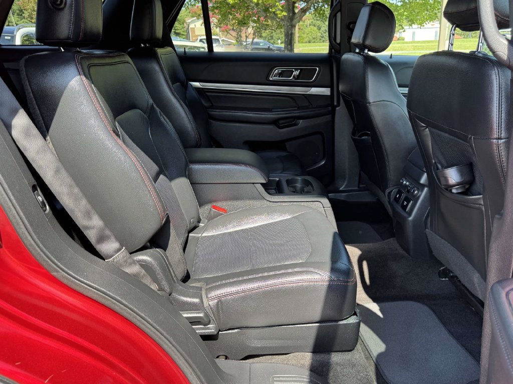 Used 2016 Ford Explorer Sport w/ Equipment Group 401A AWD/4WD image 15