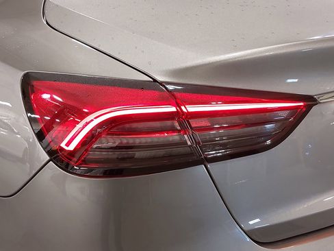 Used 2022 Maserati Quattroporte Modena image 36