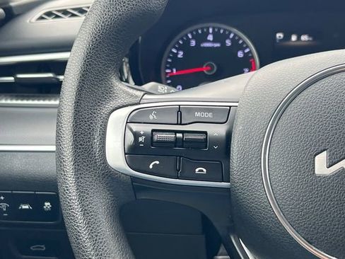 Used 2023 Kia K5 LXS image 28