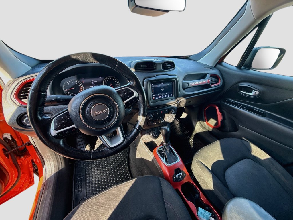 Used 2019 Jeep Renegade Trailhawk w/ Cold Weather Group II AWD/4WD image 9