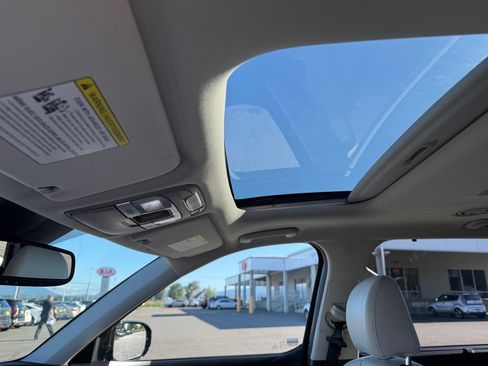 Used 2021 Kia Telluride SX w/ Nightfall Edition Package AWD/4WD image 17