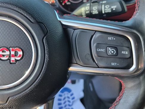 Used 2018 Jeep Wrangler Unlimited Rubicon image 31