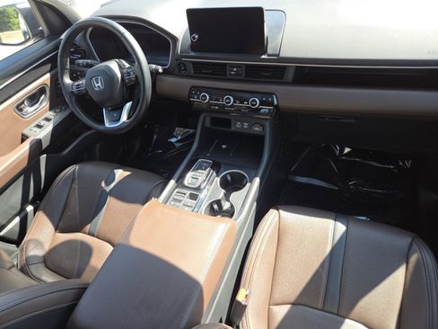 Certified 2025 Honda Pilot Elite image 32