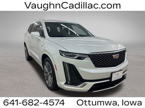 Used 2025 Cadillac XT6 Premium Luxury image 1