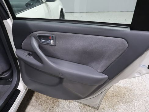 Used 2001 Toyota Camry LE image 21