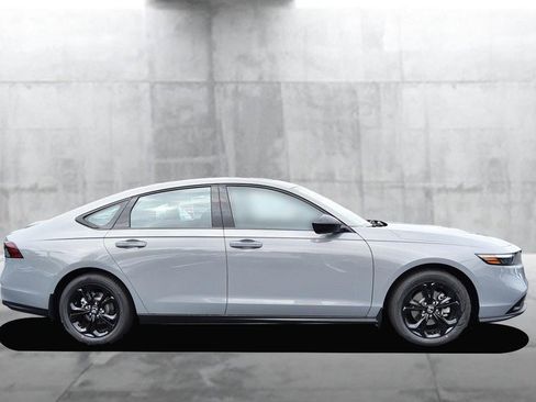 New 2025 Honda Accord SE image 5