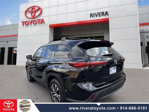 Used 2022 Toyota Highlander XLE image 4