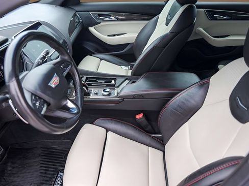 Used 2022 Cadillac CT5 Sport w/ Climate Package RWD image 9