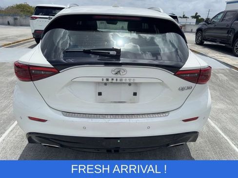 Used 2019 INFINITI QX30 w/ Navigation Package image 12