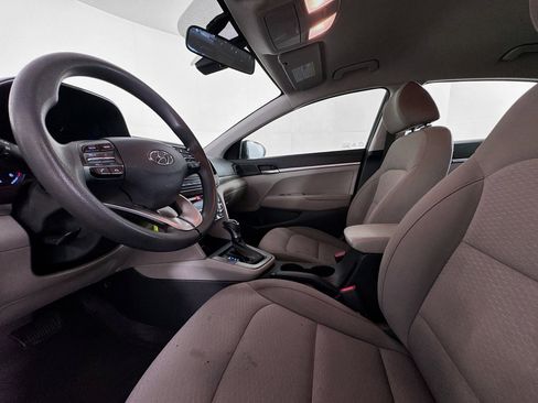 Used 2020 Hyundai Elantra SE image 20