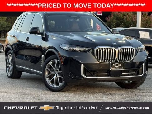 Used 2024 BMW X5 xDrive50e w/ Parking Assistance Package AWD/4WD image 2