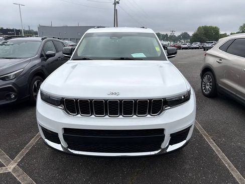 Used 2021 Jeep Grand Cherokee L Limited RWD image 2