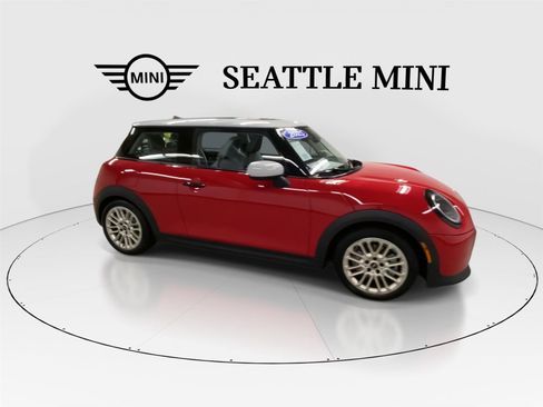 Certified 2025 MINI Cooper S image 13