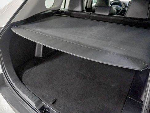 Used 2020 Toyota RAV4 XLE Premium image 10