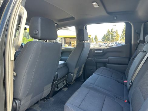 Used 2019 Chevrolet Silverado 1500 Custom w/ Custom Max Trailering Package AWD/4WD image 16