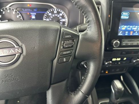 Used 2024 Nissan Frontier SV w/ SV Convenience Package image 16