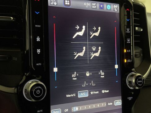 New 2026 RAM 1500 4x4 Crew Cab image 17