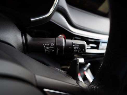 Used 2023 Acura MDX SH-AWD w/ Technology Package image 25