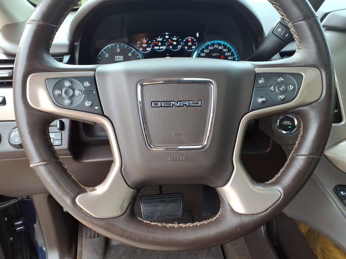 Used 2017 GMC Yukon Denali w/ Open Road Package AWD/4WD image 29