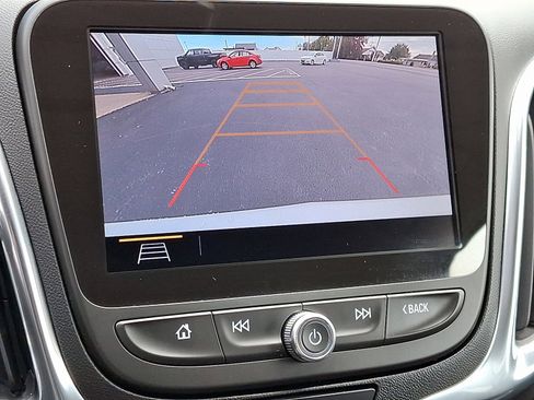 Used 2019 Chevrolet Equinox Premier image 17