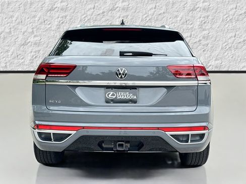 Used 2021 Volkswagen Atlas Cross Sport SE w/ V6 Towing Package FWD image 4