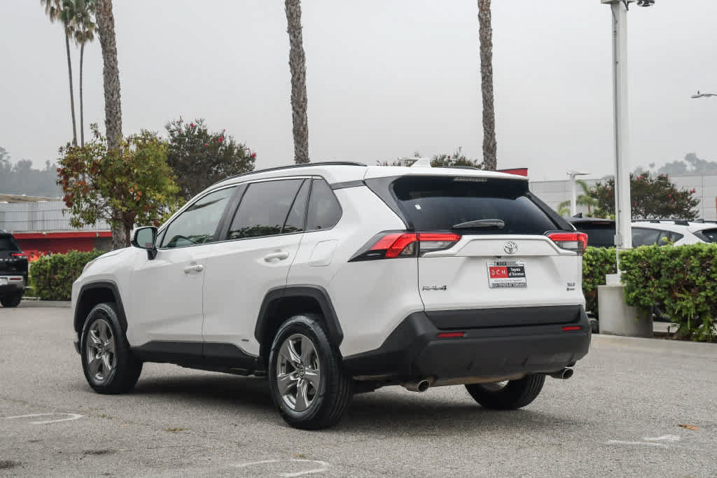 Used 2025 Toyota RAV4 XLE AWD/4WD image 8