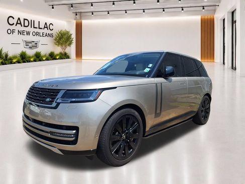 Used 2025 Land Rover Range Rover SE AWD/4WD image 5