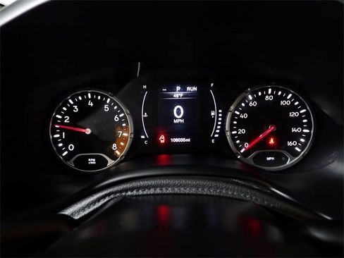 Used 2018 Jeep Renegade Altitude image 23