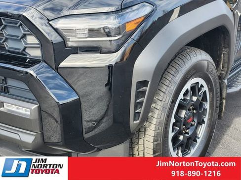 Used 2025 Toyota 4Runner TRD Off-Road Premium w/ Tow Technology Package image 11