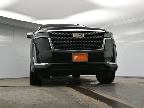 Used 2023 Cadillac Escalade ESV Premium Luxury image 50