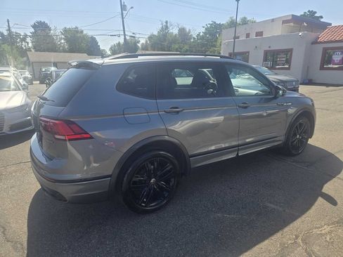 Used 2022 Volkswagen Tiguan SE R-Line AWD/4WD image 11