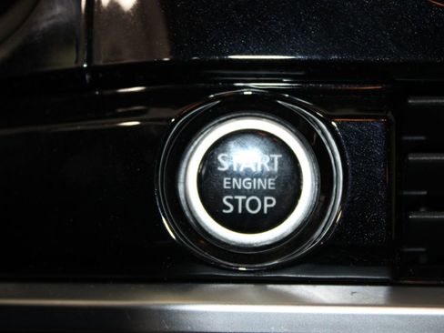 Used 2024 Nissan Pathfinder SL AWD/4WD image 51