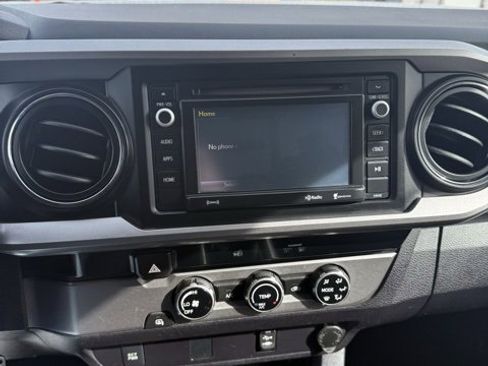 Used 2017 Toyota Tacoma SR5 image 26