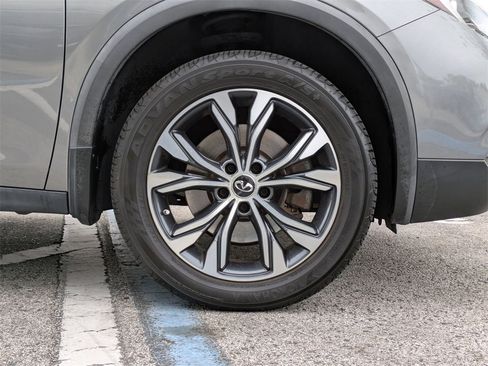 Used 2018 INFINITI QX30 Premium w/ Cargo Package image 11