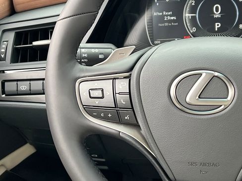 New 2025 Lexus ES 350 w/ Premium Package image 16