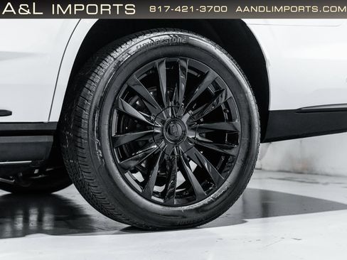 Used 2024 Cadillac Escalade Premium Luxury w/ Performance Package AWD/4WD image 30