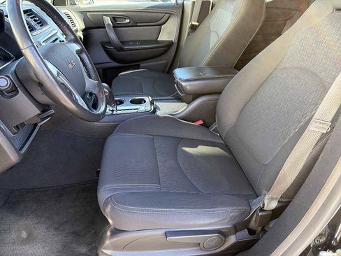 Used 2014 GMC Acadia SLE image 14