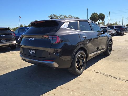 New 2026 Kia Sportage EX image 8