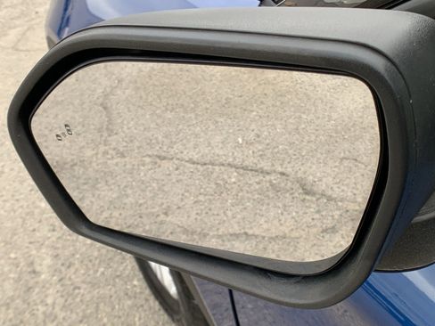 Used 2020 Ford Explorer XLT w/ Class III Trailer Tow Package image 15