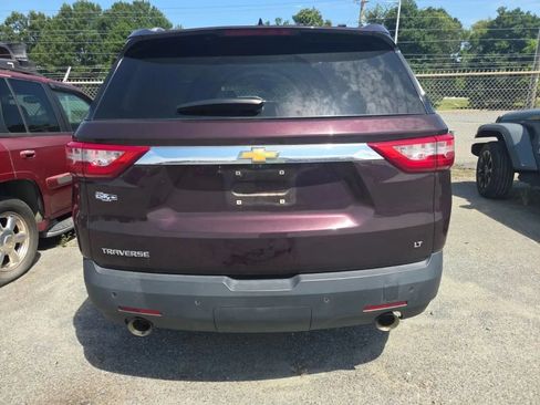 Used 2018 Chevrolet Traverse LT FWD image 5