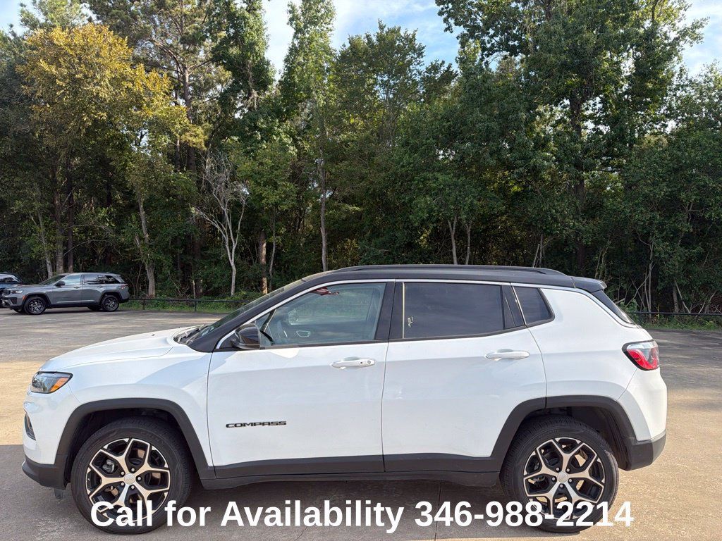 Used 2024 Jeep Compass Limited AWD/4WD image 2